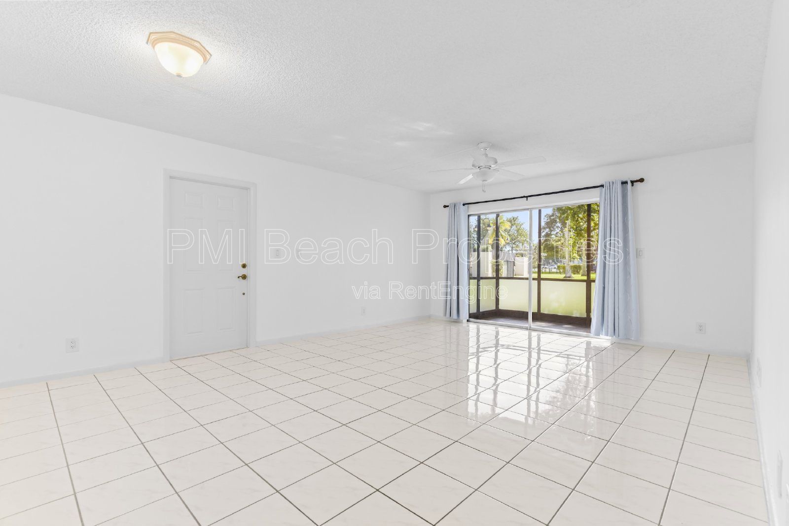 Welcome to this meticulously cared for 2 bedroom/2bath in the Laurels community. property image