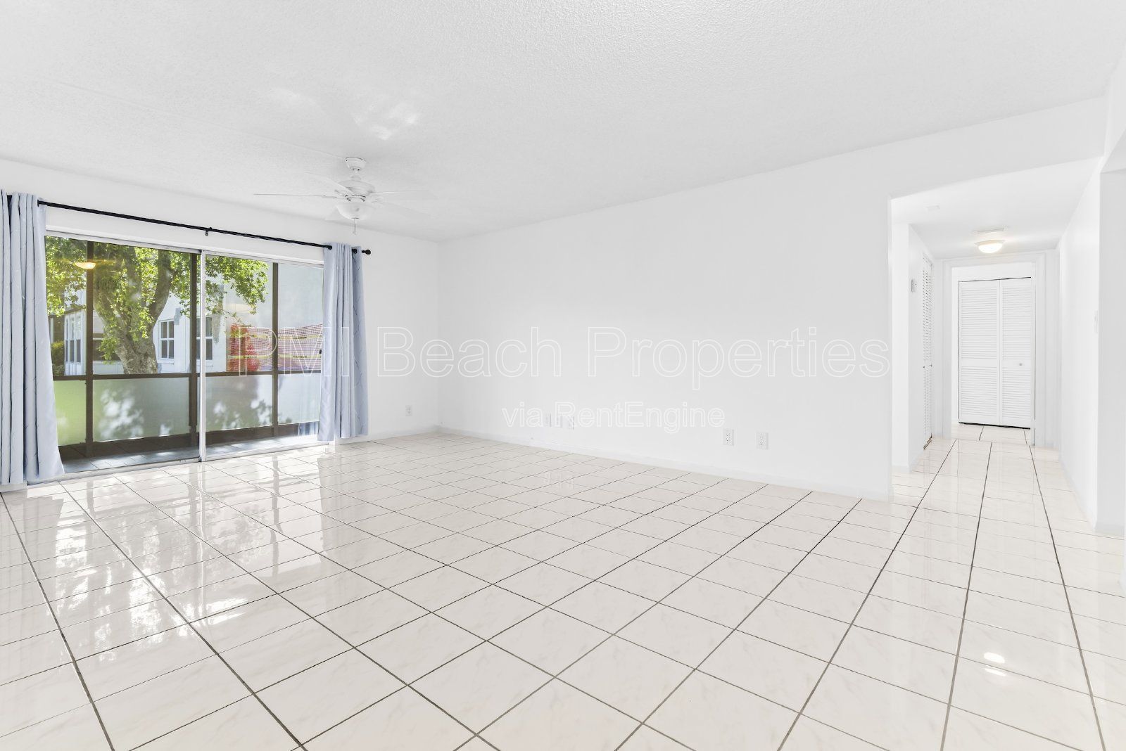 Welcome to this meticulously cared for 2 bedroom/2bath in the Laurels community. property image