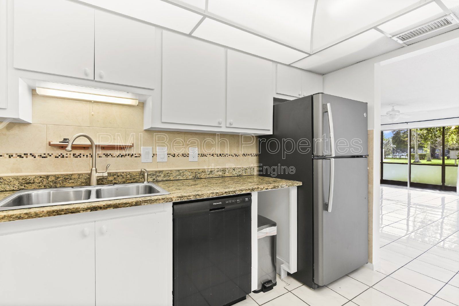 Welcome to this meticulously cared for 2 bedroom/2bath in the Laurels community. property image