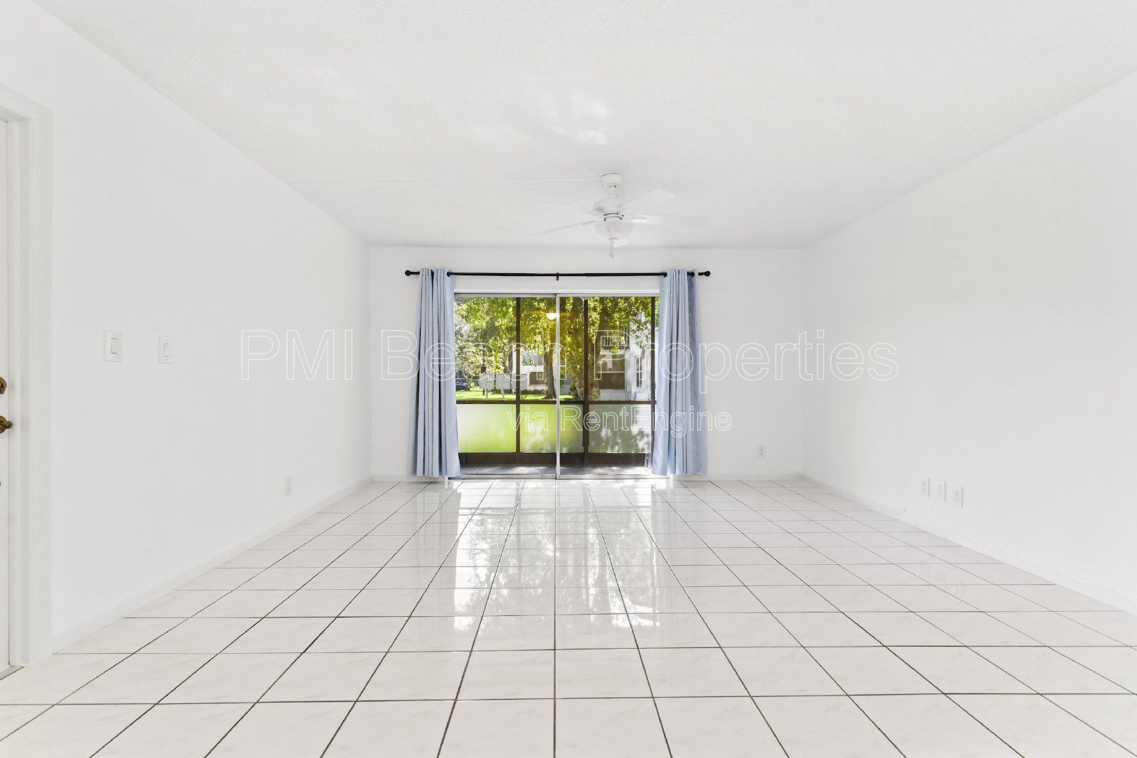 Welcome to this meticulously cared for 2 bedroom/2bath in the Laurels community. property image