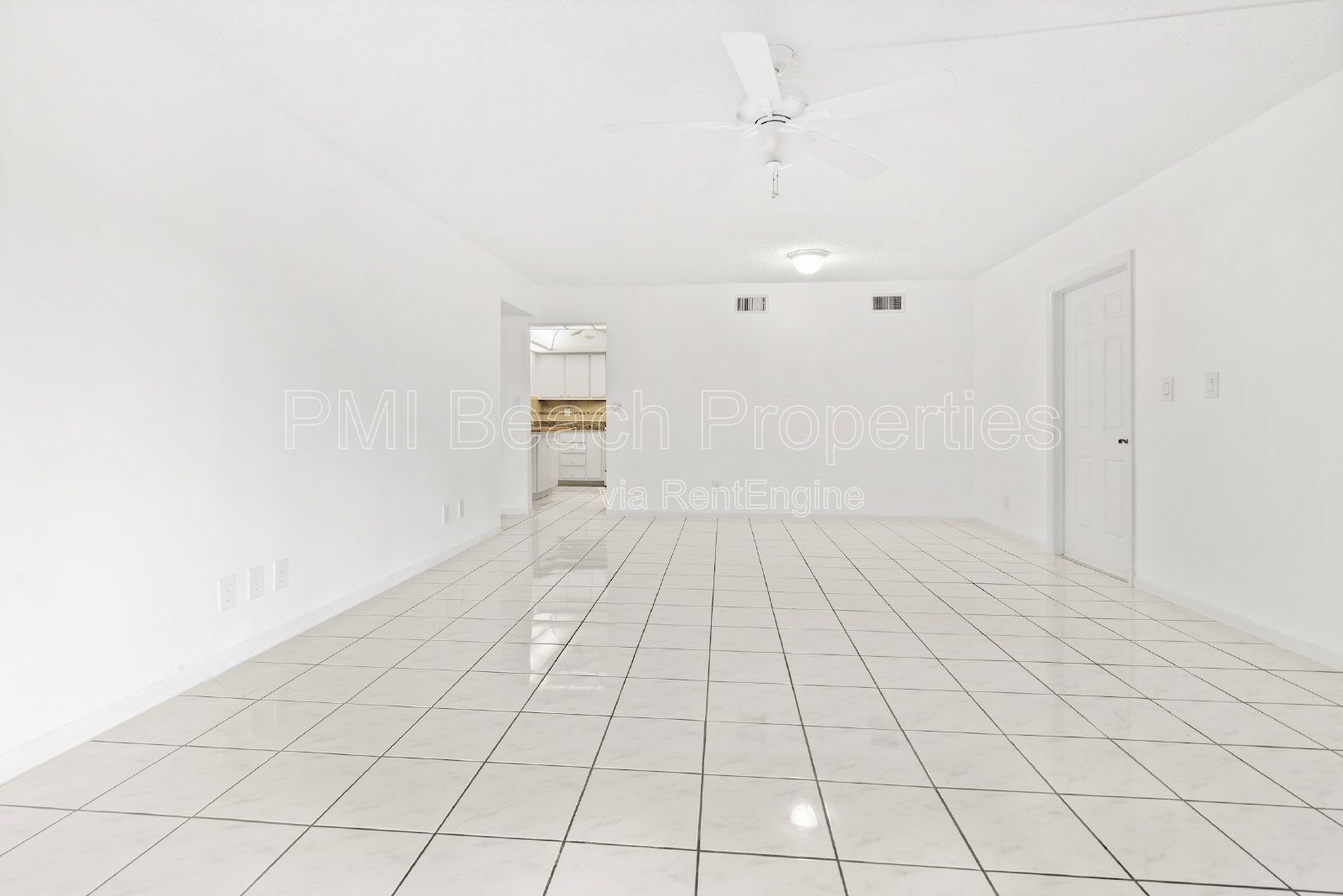 Welcome to this meticulously cared for 2 bedroom/2bath in the Laurels community. property image