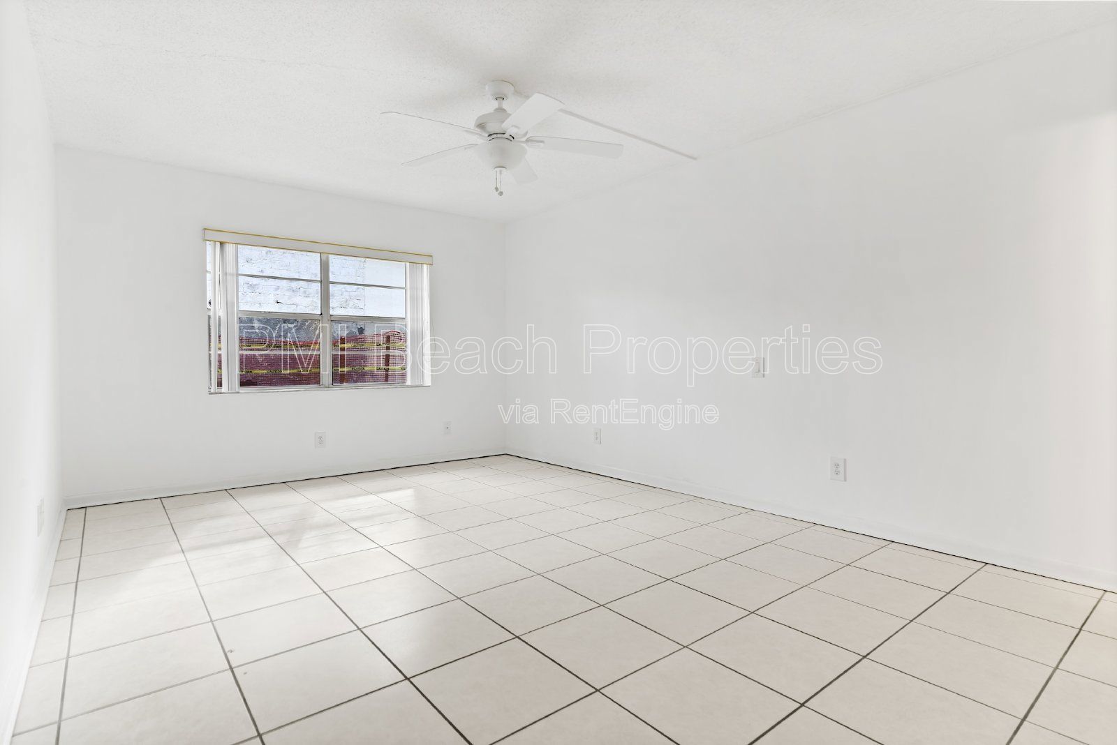 Welcome to this meticulously cared for 2 bedroom/2bath in the Laurels community. property image
