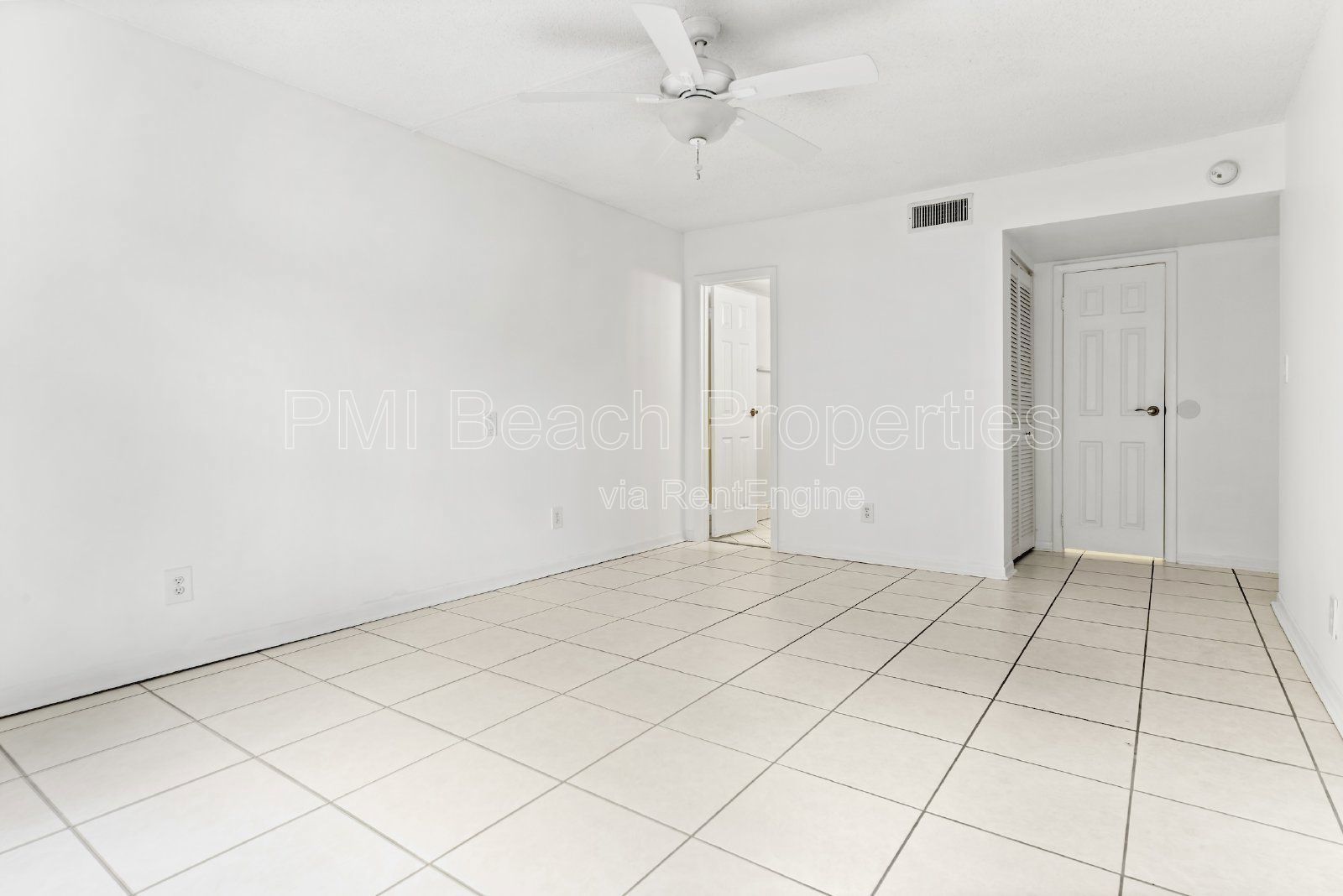 Welcome to this meticulously cared for 2 bedroom/2bath in the Laurels community. property image