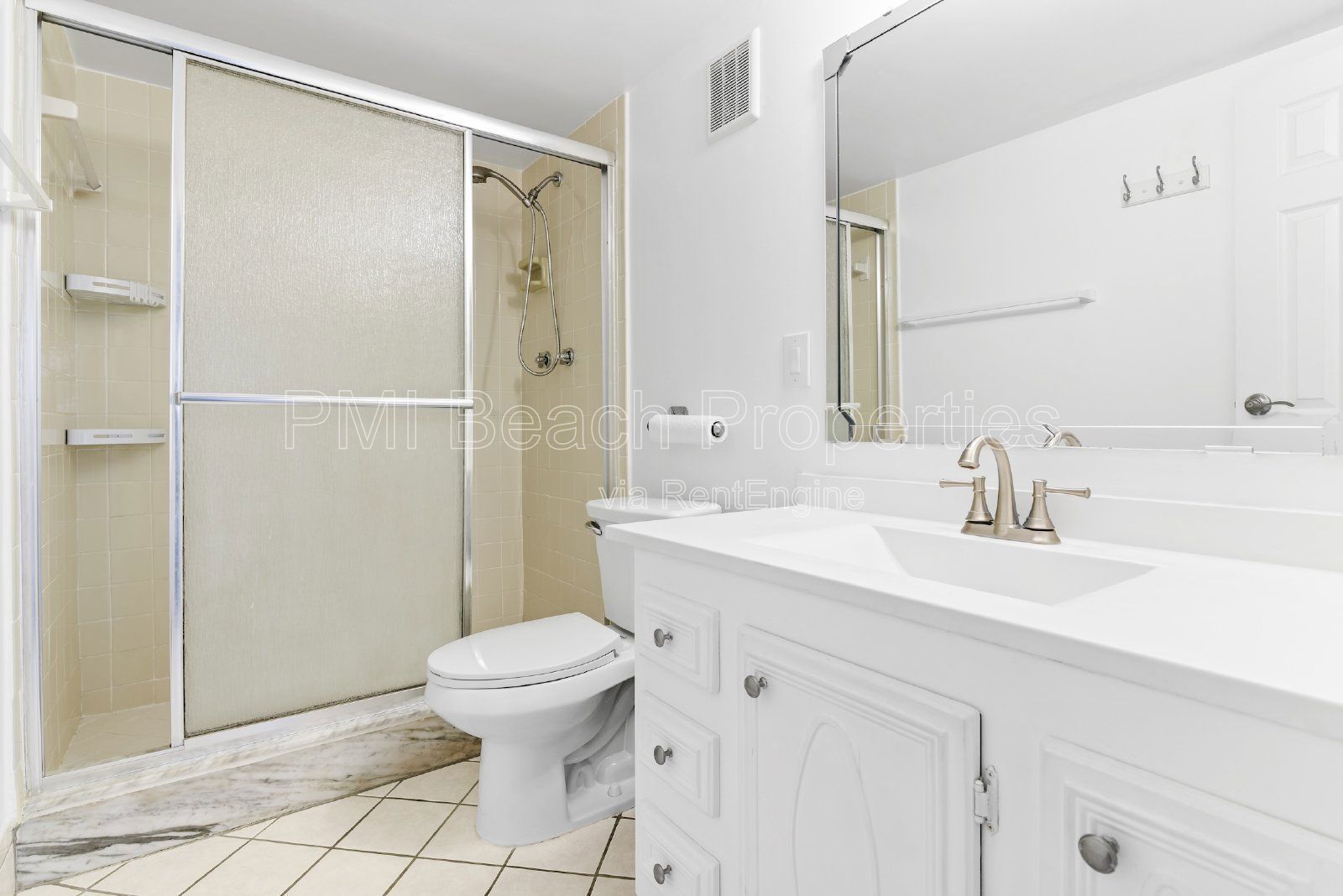 Welcome to this meticulously cared for 2 bedroom/2bath in the Laurels community. property image