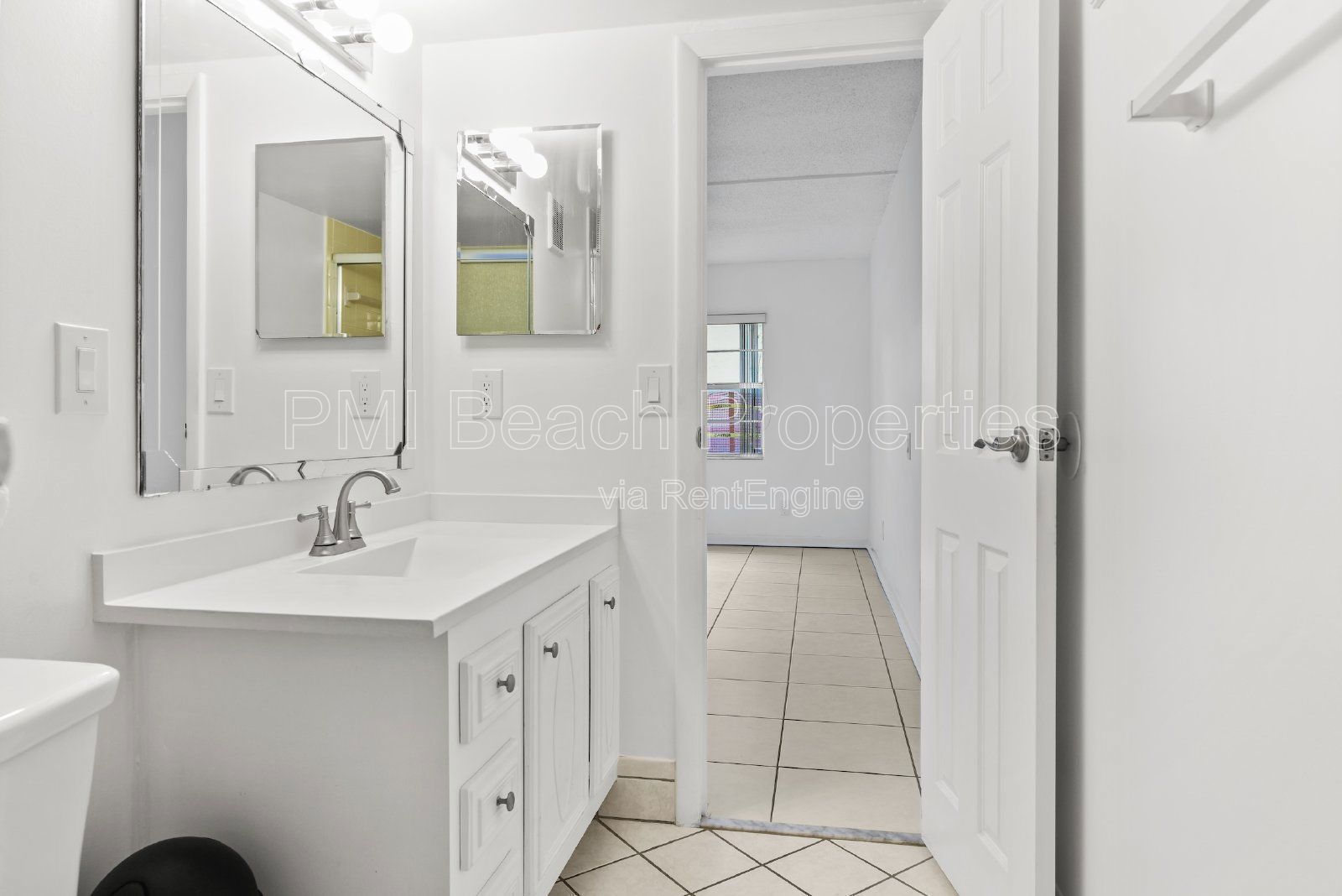 Welcome to this meticulously cared for 2 bedroom/2bath in the Laurels community. property image