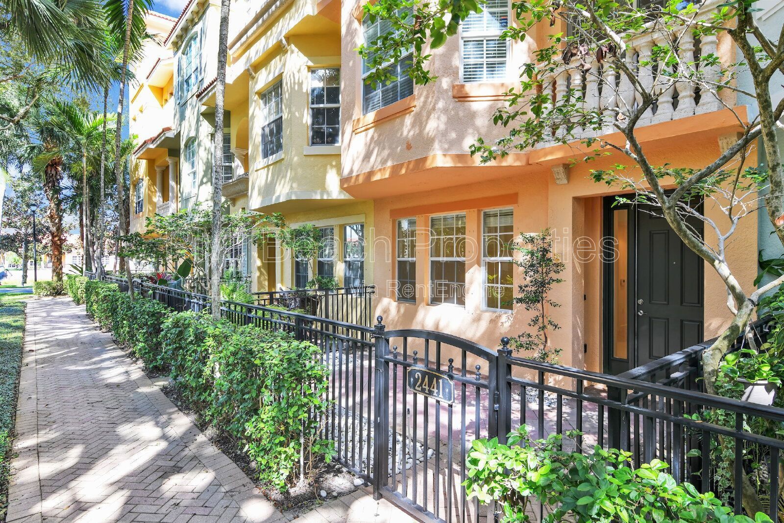 Beautiful 3 BR, 3.5 BA luxury townhome property image