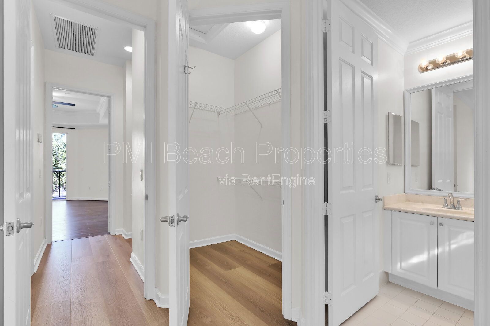 Beautiful 3 BR, 3.5 BA luxury townhome property image