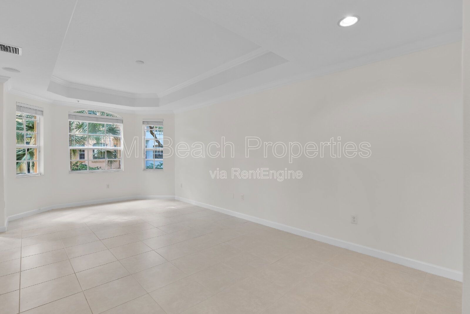 Beautiful 3 BR, 3.5 BA luxury townhome property image