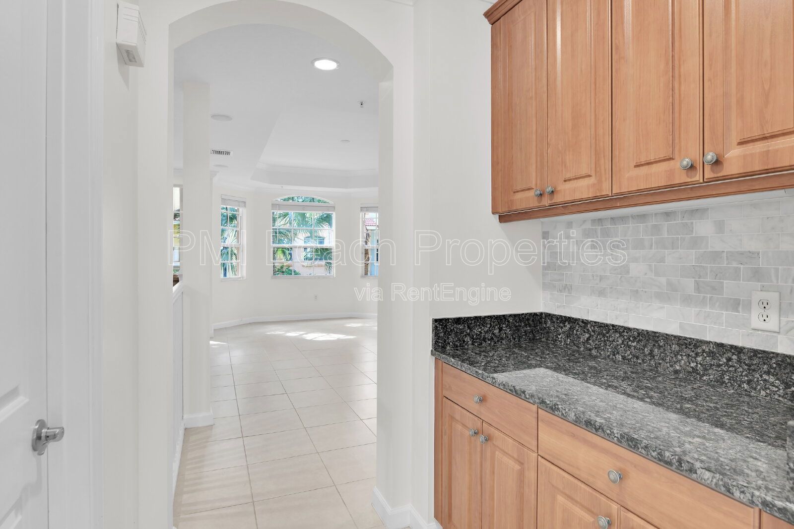 Beautiful 3 BR, 3.5 BA luxury townhome property image