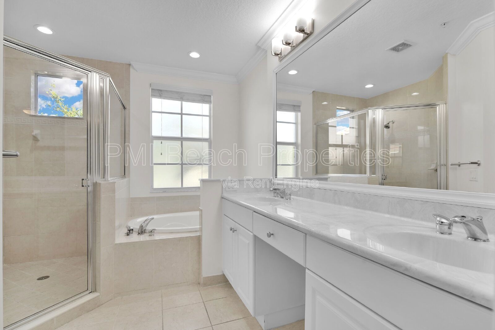 Beautiful 3 BR, 3.5 BA luxury townhome property image