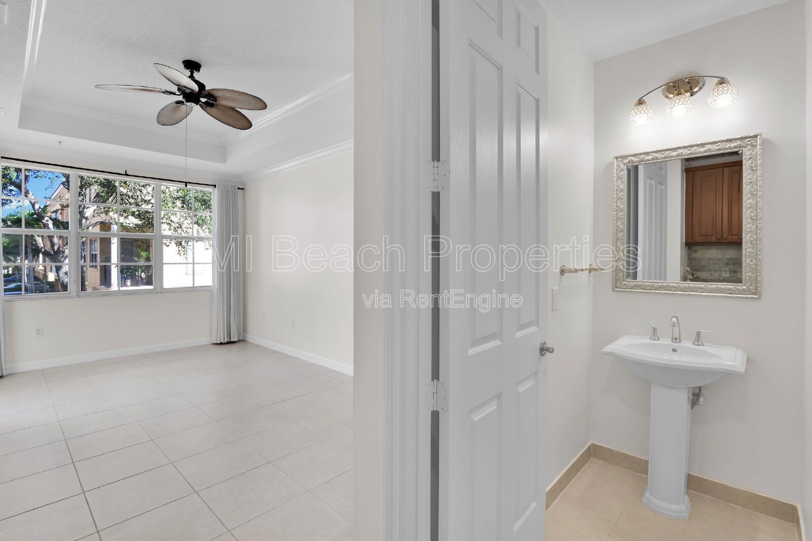 Beautiful 3 BR, 3.5 BA luxury townhome property image