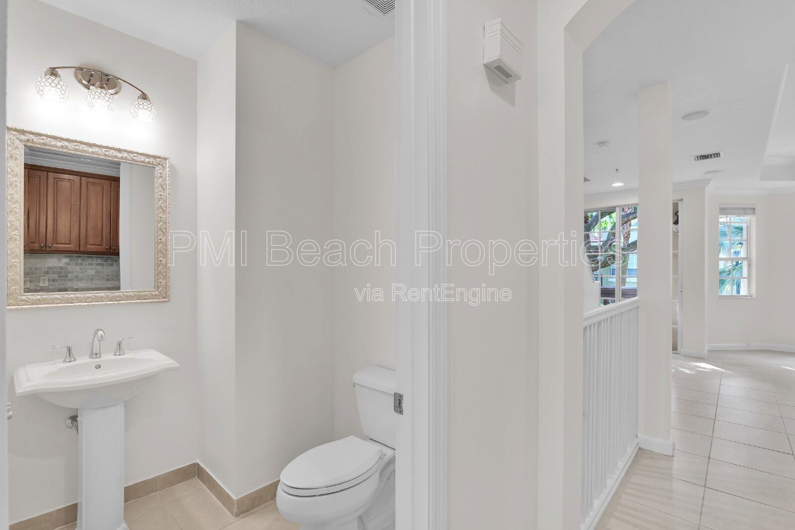 Beautiful 3 BR, 3.5 BA luxury townhome property image