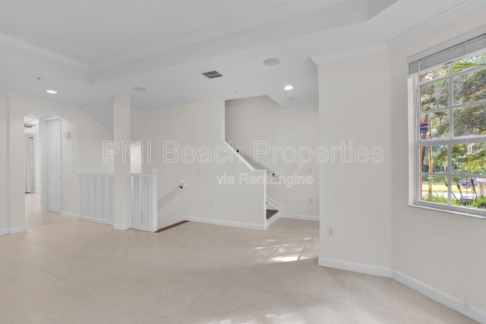 Beautiful 3 BR, 3.5 BA luxury townhome property image