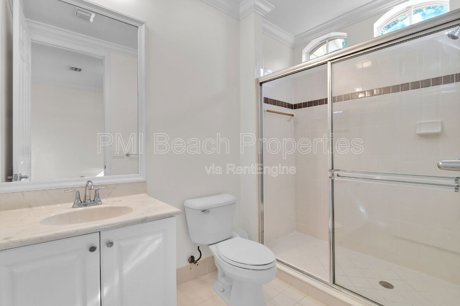 Beautiful 3 BR, 3.5 BA luxury townhome property image