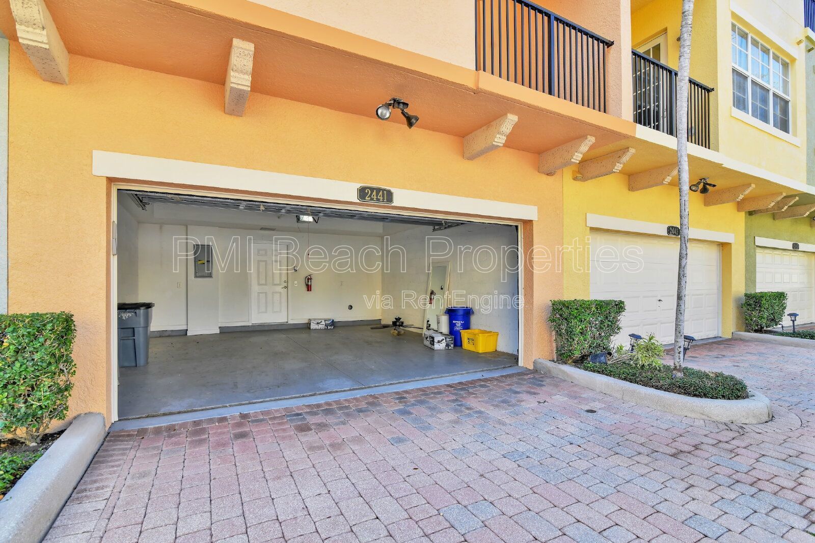 Beautiful 3 BR, 3.5 BA luxury townhome property image