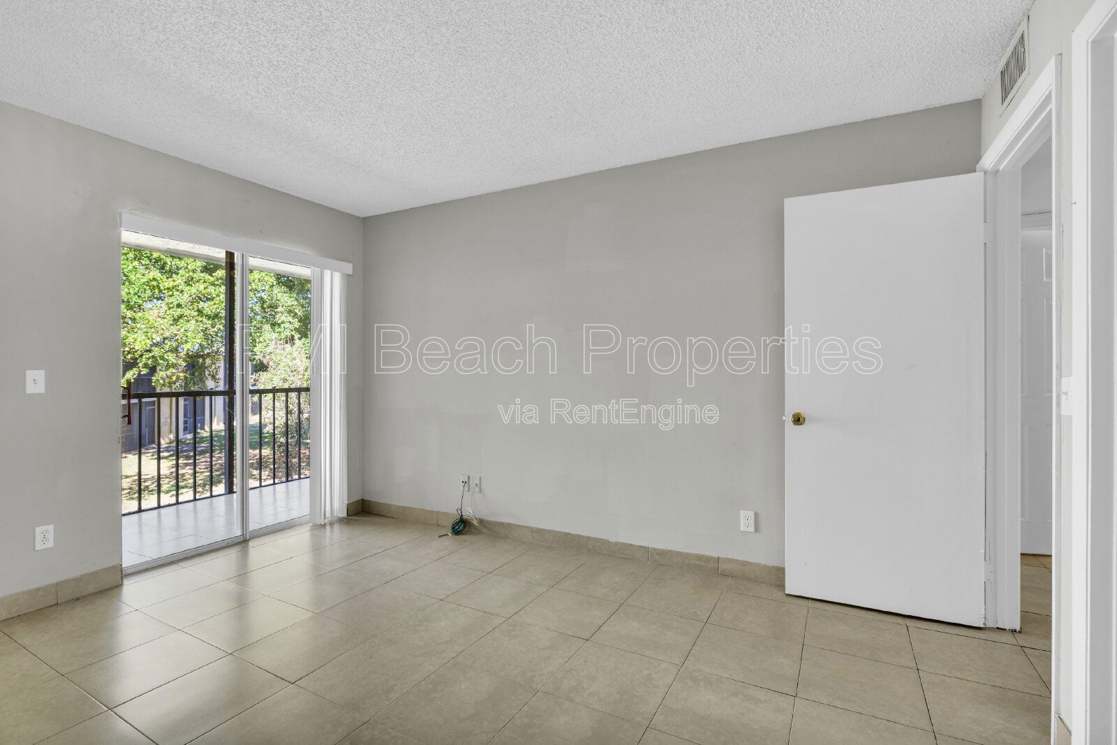 Welcome to this spacious and refreshed 2 Bed/2 Bath condo with an in unit washer and dryer, New Bathrooms and fresh paint throughout. property image