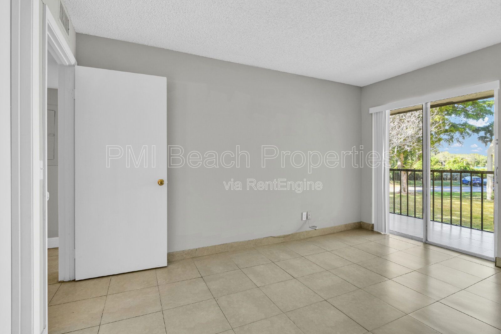 Welcome to this spacious and refreshed 2 Bed/2 Bath condo with an in unit washer and dryer, New Bathrooms and fresh paint throughout. property image