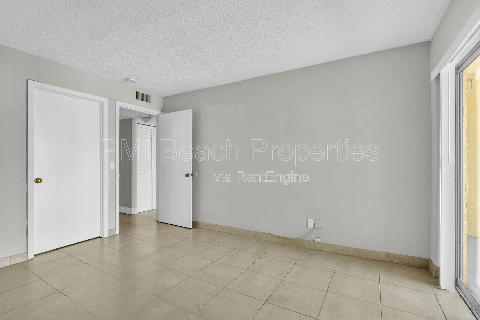 Welcome to this spacious and refreshed 2 Bed/2 Bath condo with an in unit washer and dryer, New Bathrooms and fresh paint throughout. property image