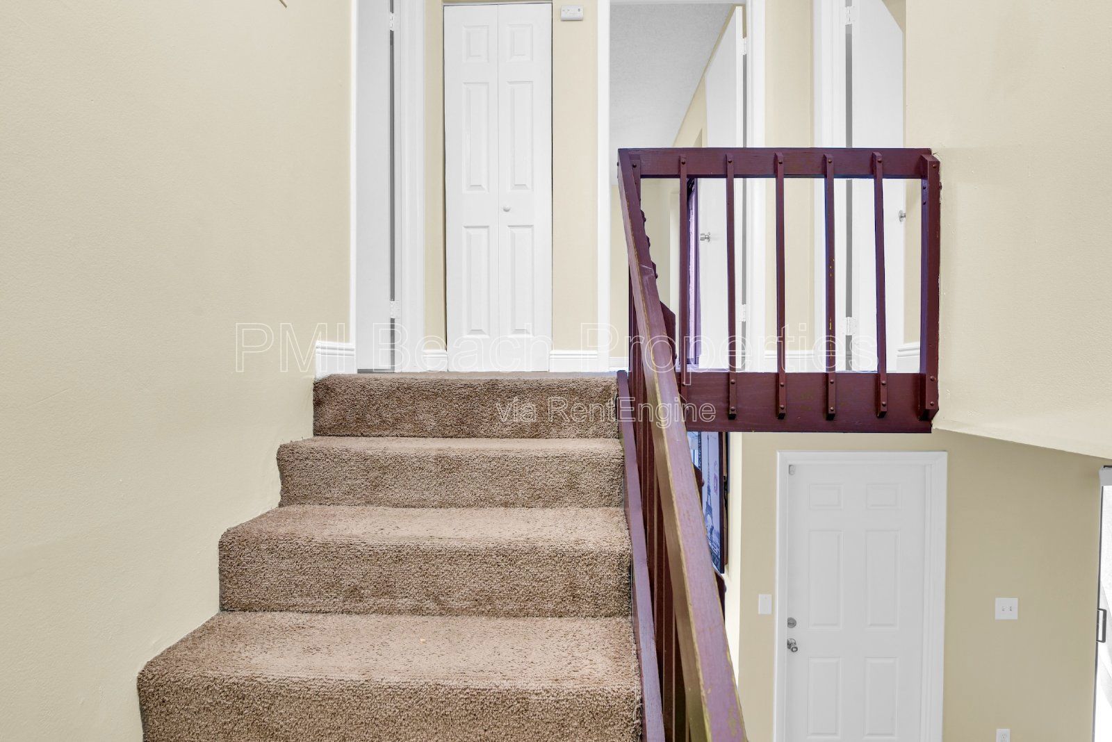 Charming 2-Bed Oasis with 2.5 Baths at 2333 Waterside Dr, Lake Worth - 1328 Sq Ft of Comfort! property image