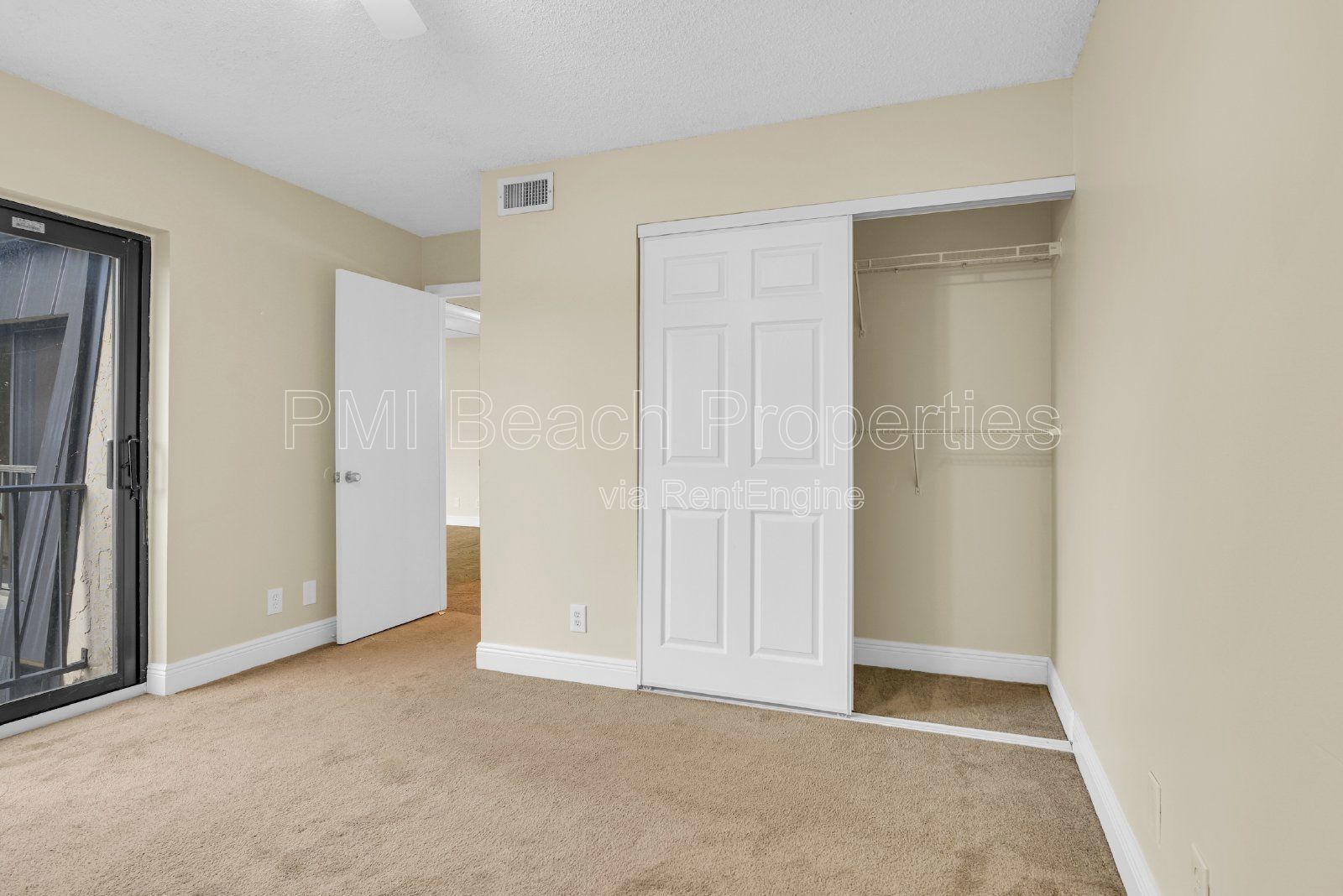 Charming 2-Bed Oasis with 2.5 Baths at 2333 Waterside Dr, Lake Worth - 1328 Sq Ft of Comfort! property image