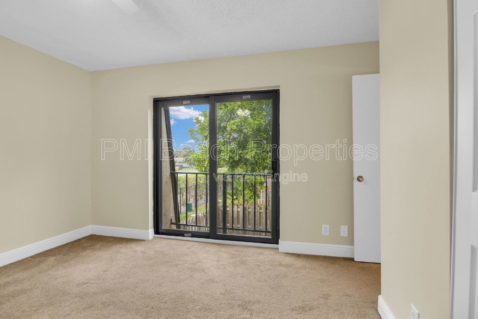 Charming 2-Bed Oasis with 2.5 Baths at 2333 Waterside Dr, Lake Worth - 1328 Sq Ft of Comfort! property image