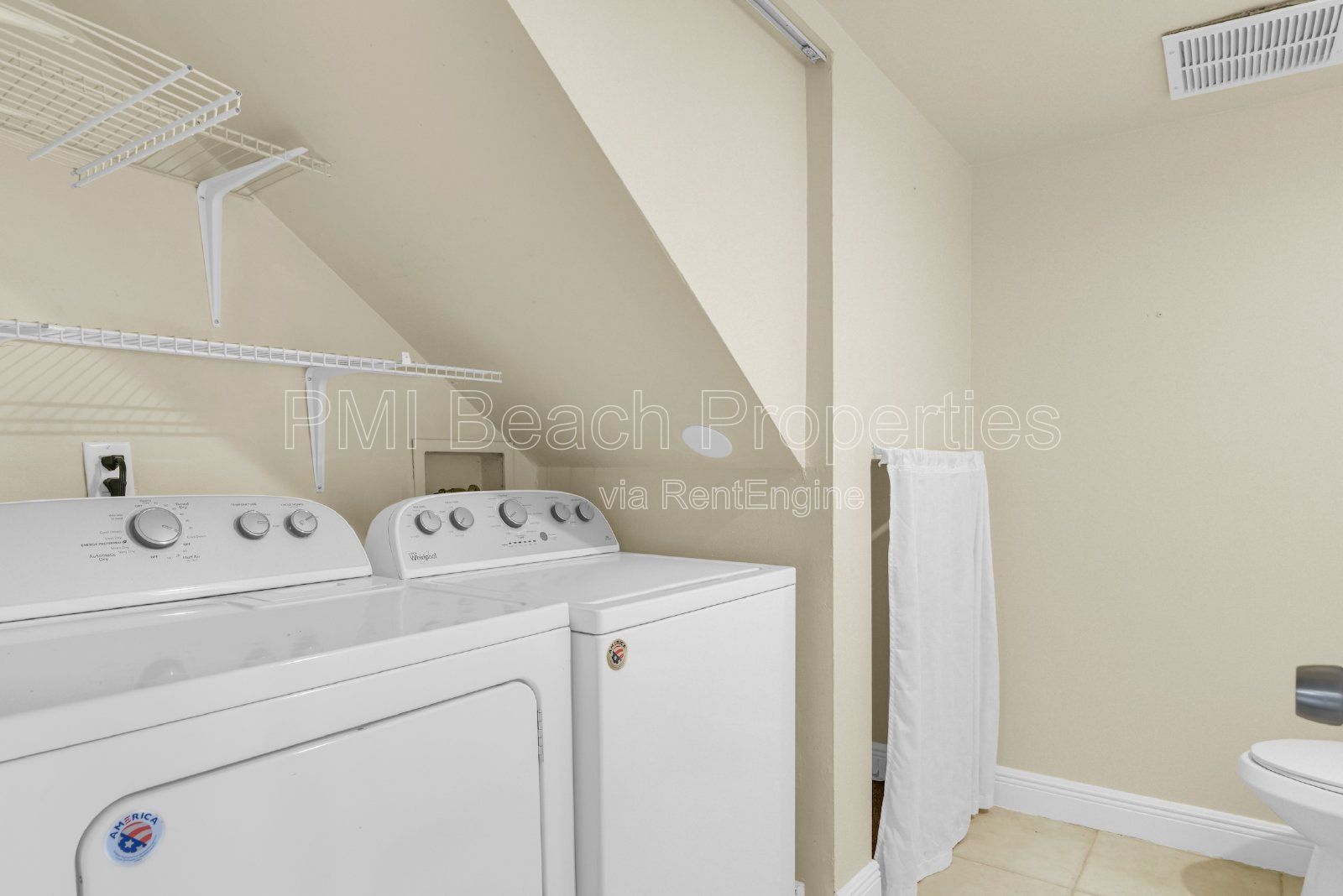 Charming 2-Bed Oasis with 2.5 Baths at 2333 Waterside Dr, Lake Worth - 1328 Sq Ft of Comfort! property image