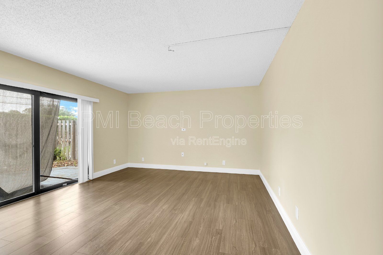 Charming 2-Bed Oasis with 2.5 Baths at 2333 Waterside Dr, Lake Worth - 1328 Sq Ft of Comfort! property image