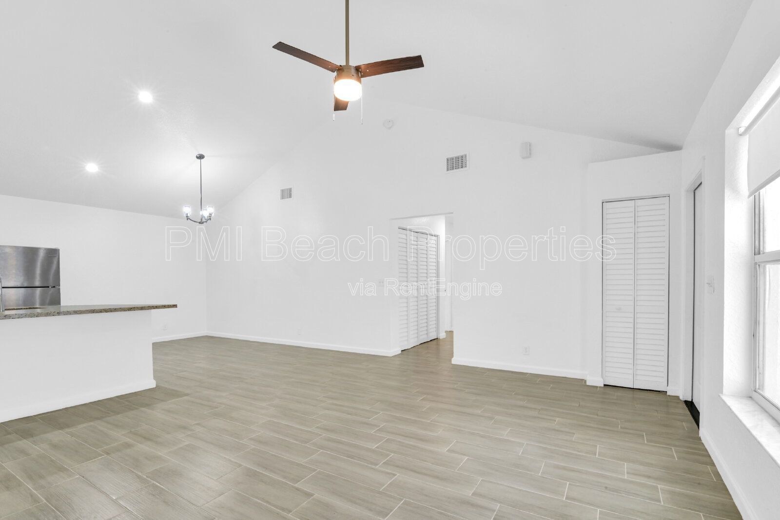 Spacious 4 Bedroom Townhouse in Wellington! property image