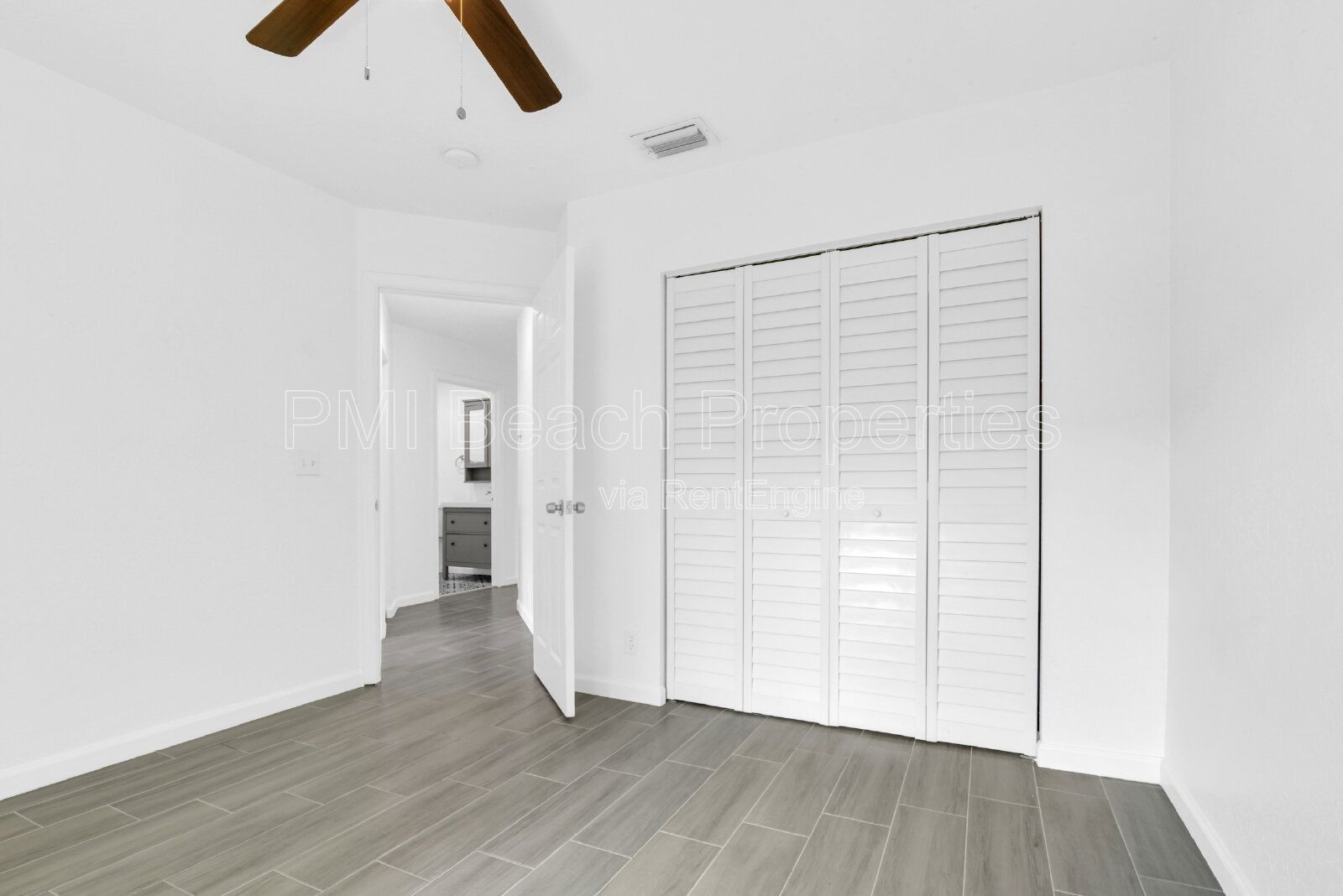 Spacious 4 Bedroom Townhouse in Wellington! property image