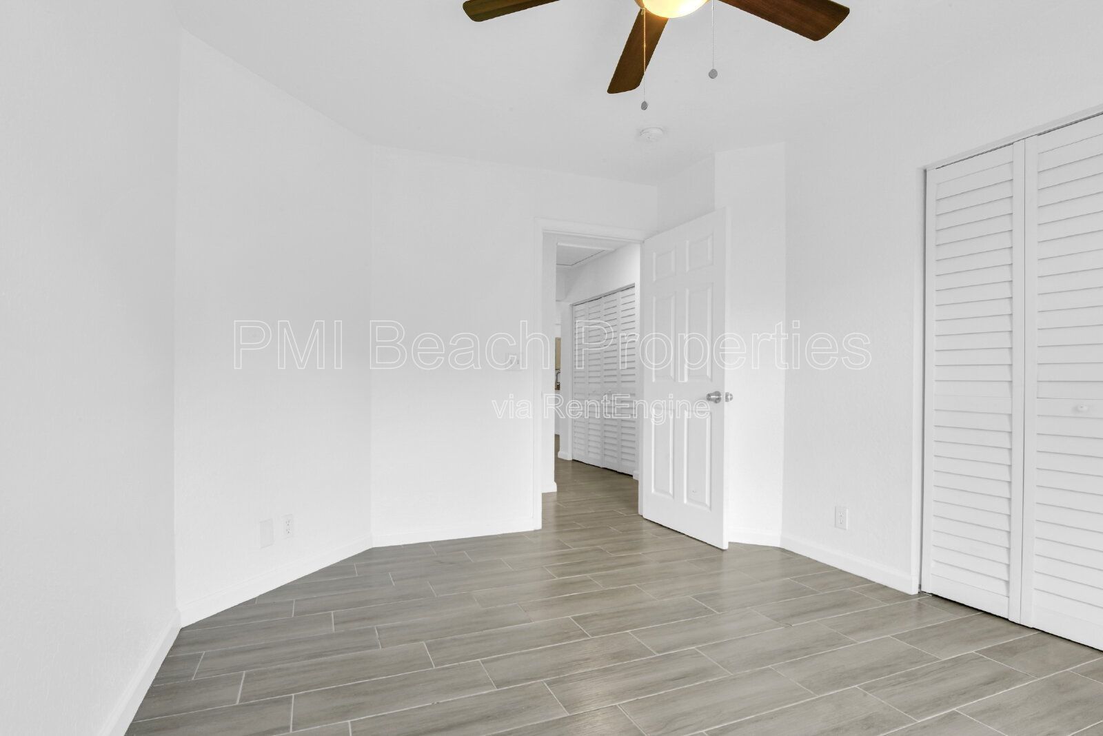 Spacious 4 Bedroom Townhouse in Wellington! property image