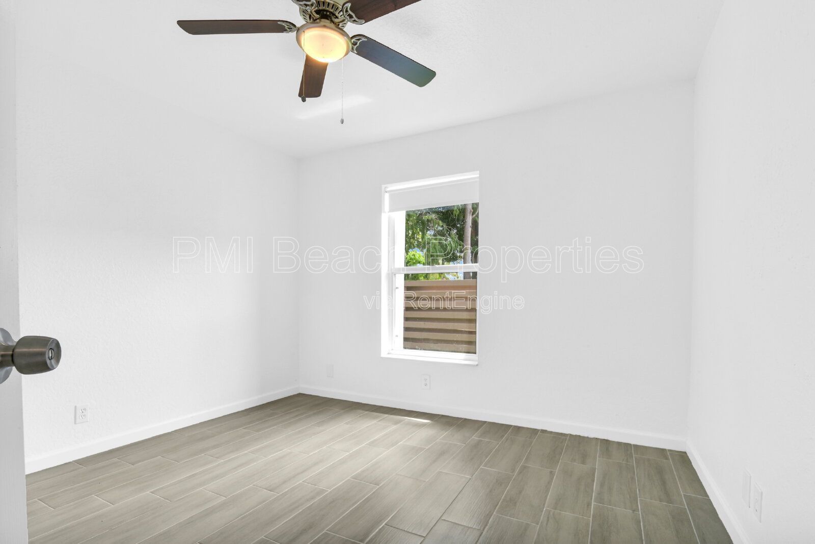 Spacious 4 Bedroom Townhouse in Wellington! property image