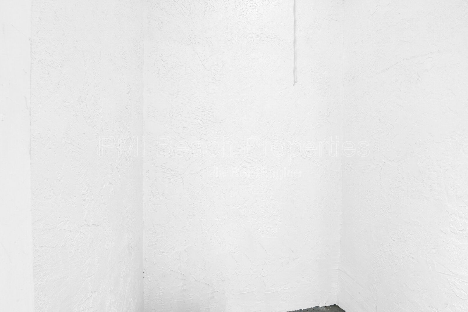 Spacious 4 Bedroom Townhouse in Wellington! property image