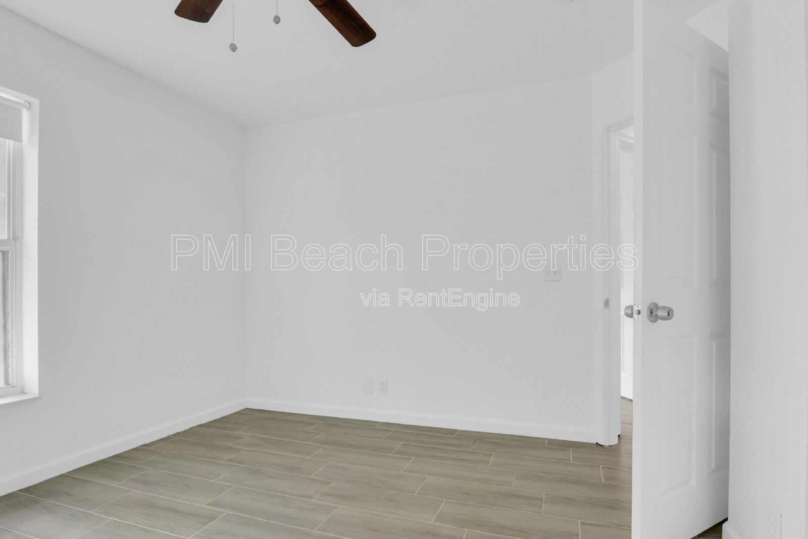 Spacious 4 Bedroom Townhouse in Wellington! property image