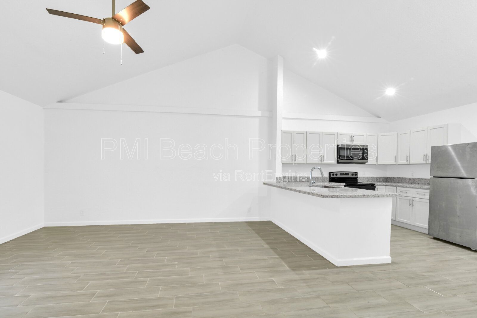 Spacious 4 Bedroom Townhouse in Wellington! property image