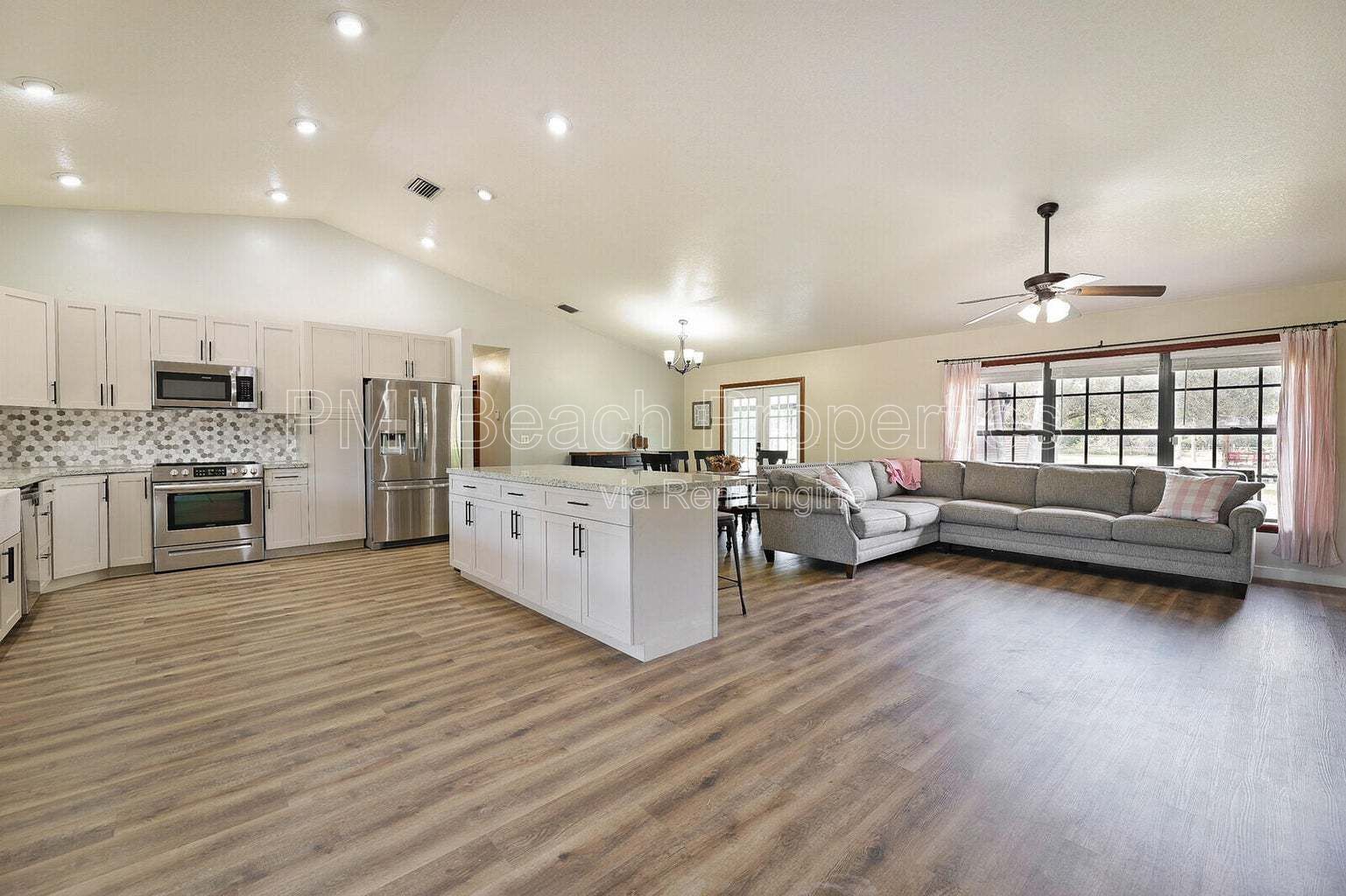 Rent just the home or rent the home and stalls (inquire for price on Home + Stalls). property image