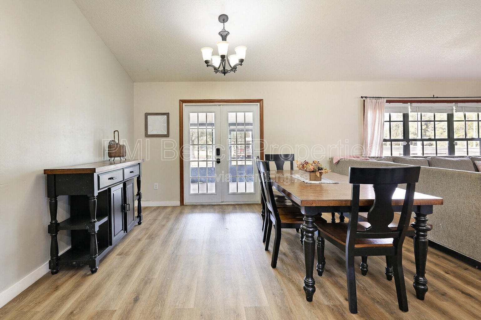 Rent just the home or rent the home and stalls (inquire for price on Home + Stalls). property image