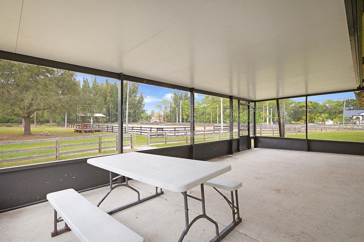 Rent just the home or rent the home and stalls (inquire for price on Home + Stalls). property image