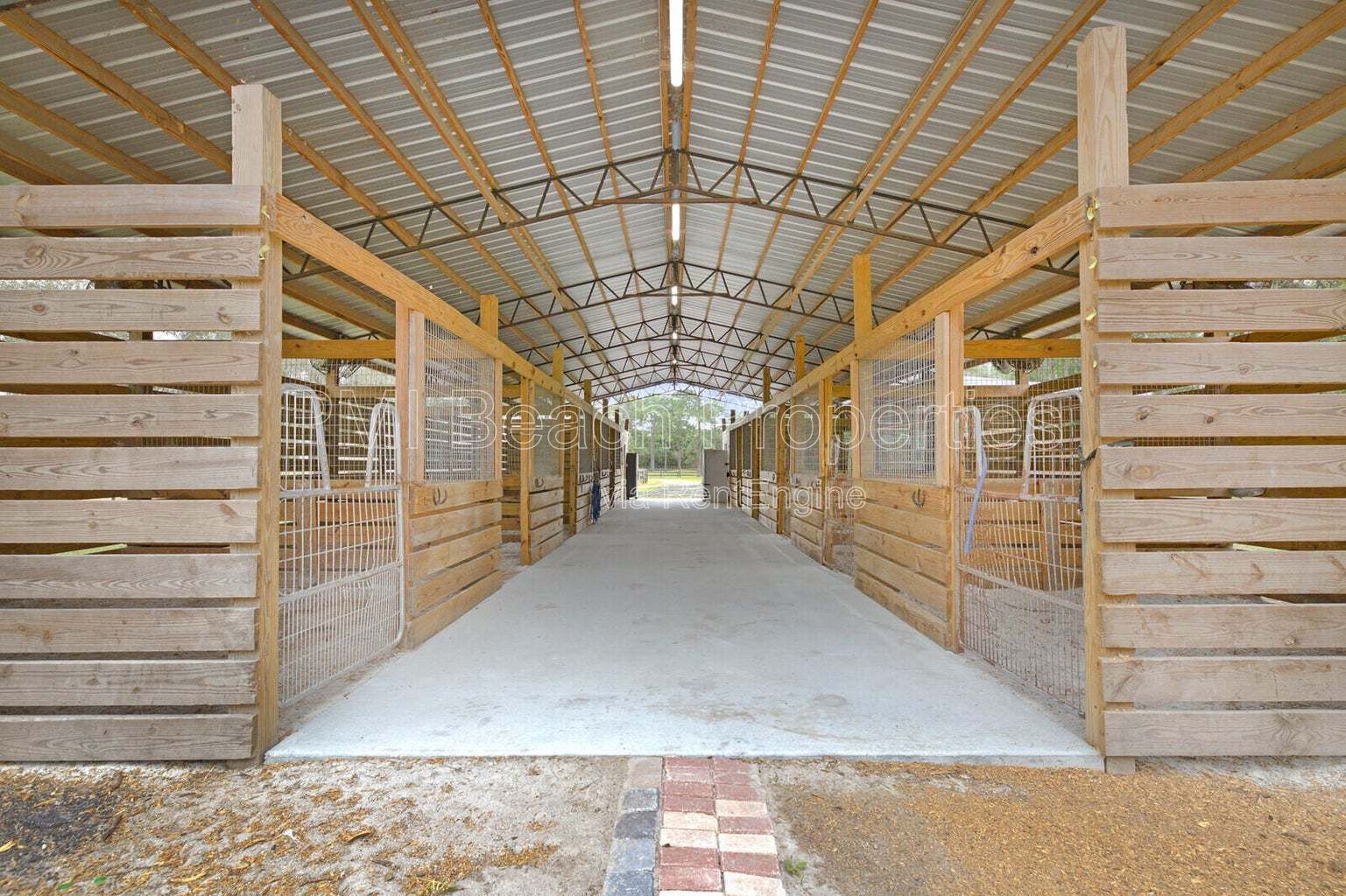 Rent just the home or rent the home and stalls (inquire for price on Home + Stalls). property image