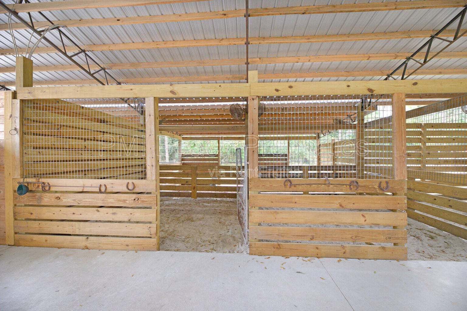 Rent just the home or rent the home and stalls (inquire for price on Home + Stalls). property image