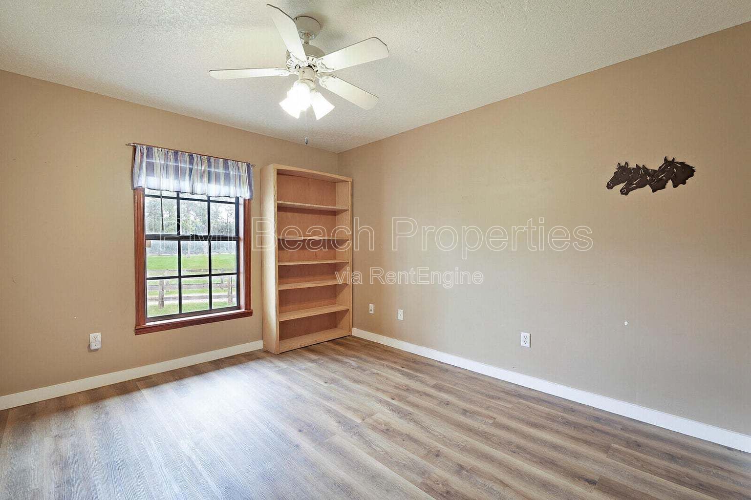 Rent just the home or rent the home and stalls (inquire for price on Home + Stalls). property image