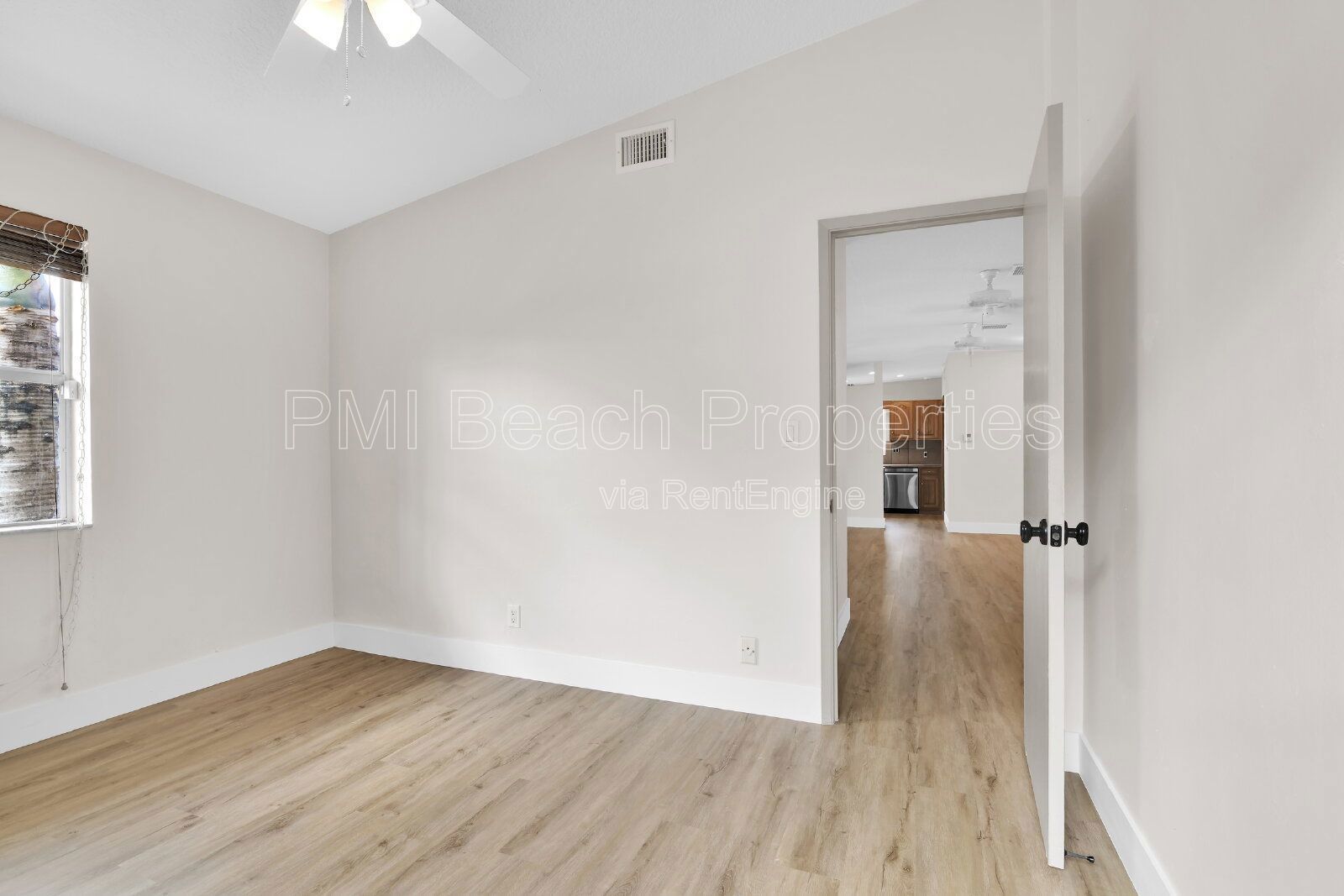 Canal front, Pool Home! property image