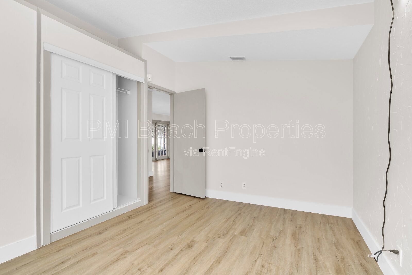 Canal front, Pool Home! property image