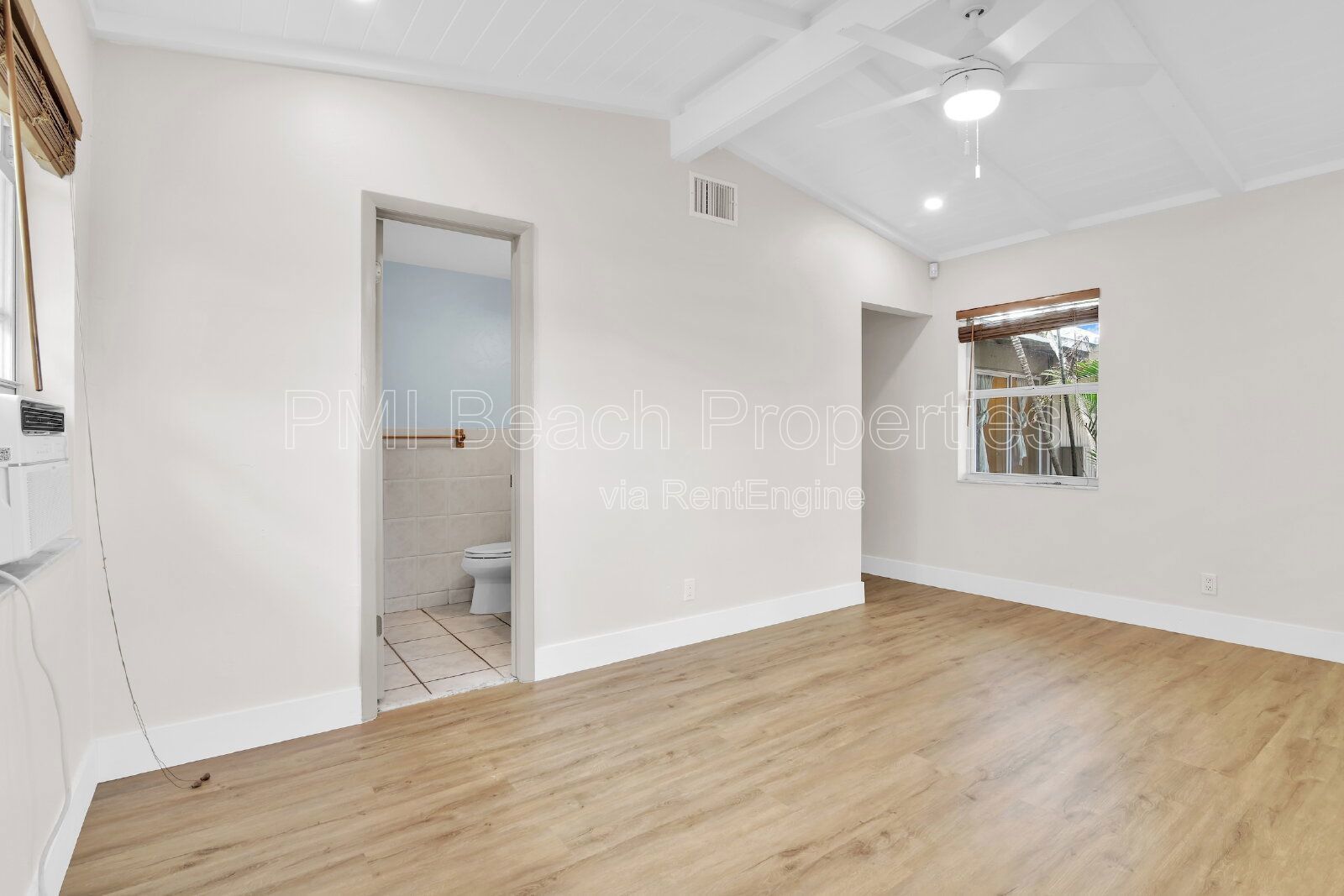 Canal front, Pool Home! property image