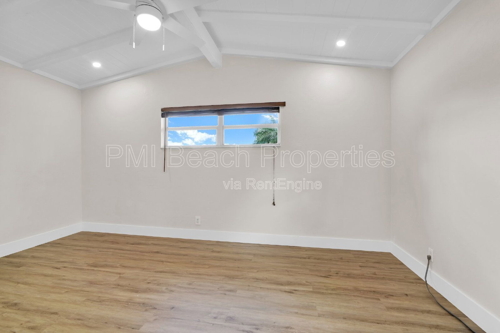 Canal front, Pool Home! property image