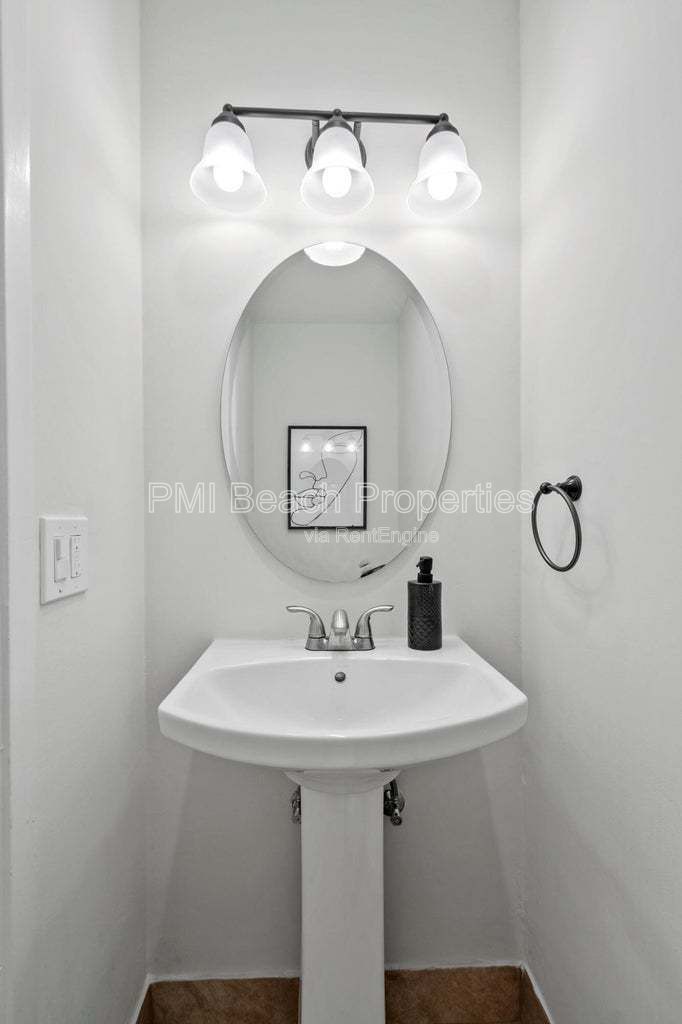 Welcome Home! This 2 bedroom 1.5 bath condo has been beautifully updated and comes fully furnished. property image