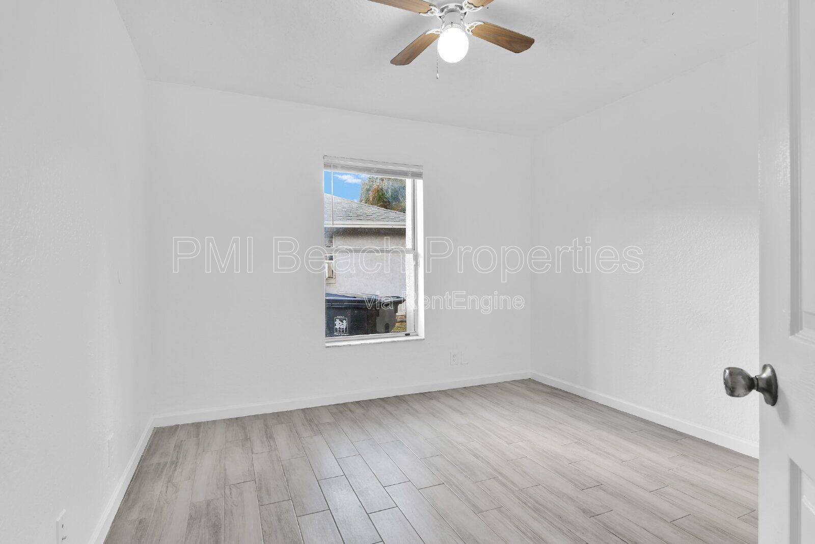 Spacious 4 Bedroom Townhouse in Wellington! property image
