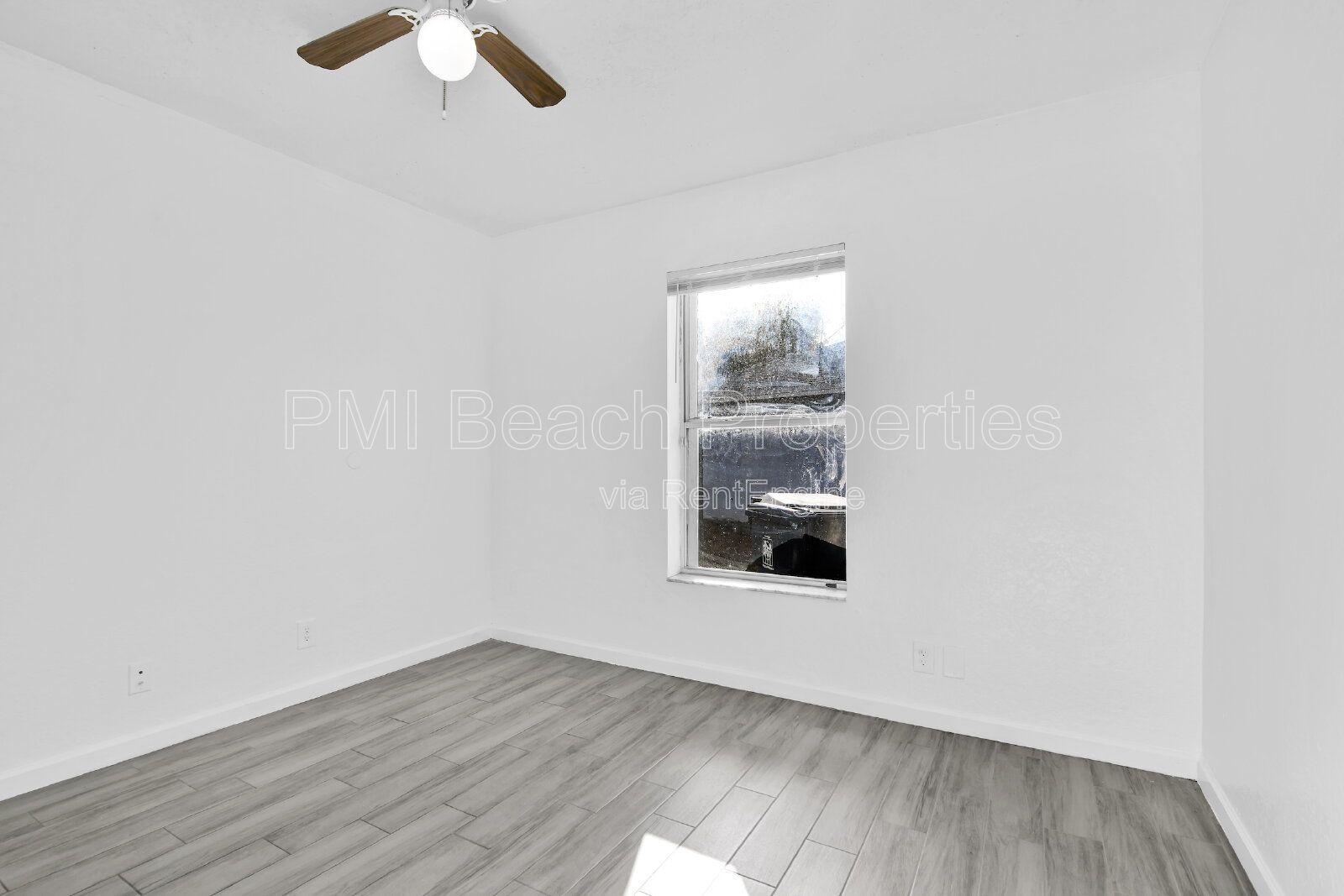 Spacious 4 Bedroom Townhouse in Wellington! property image