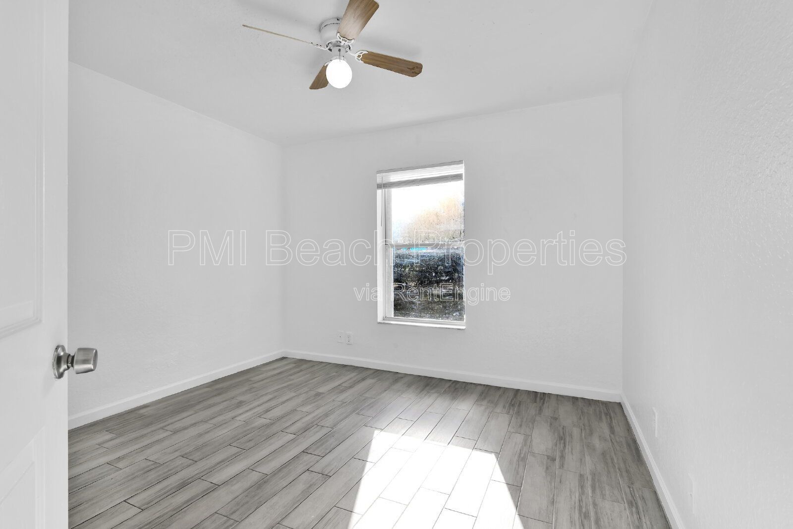 Spacious 4 Bedroom Townhouse in Wellington! property image
