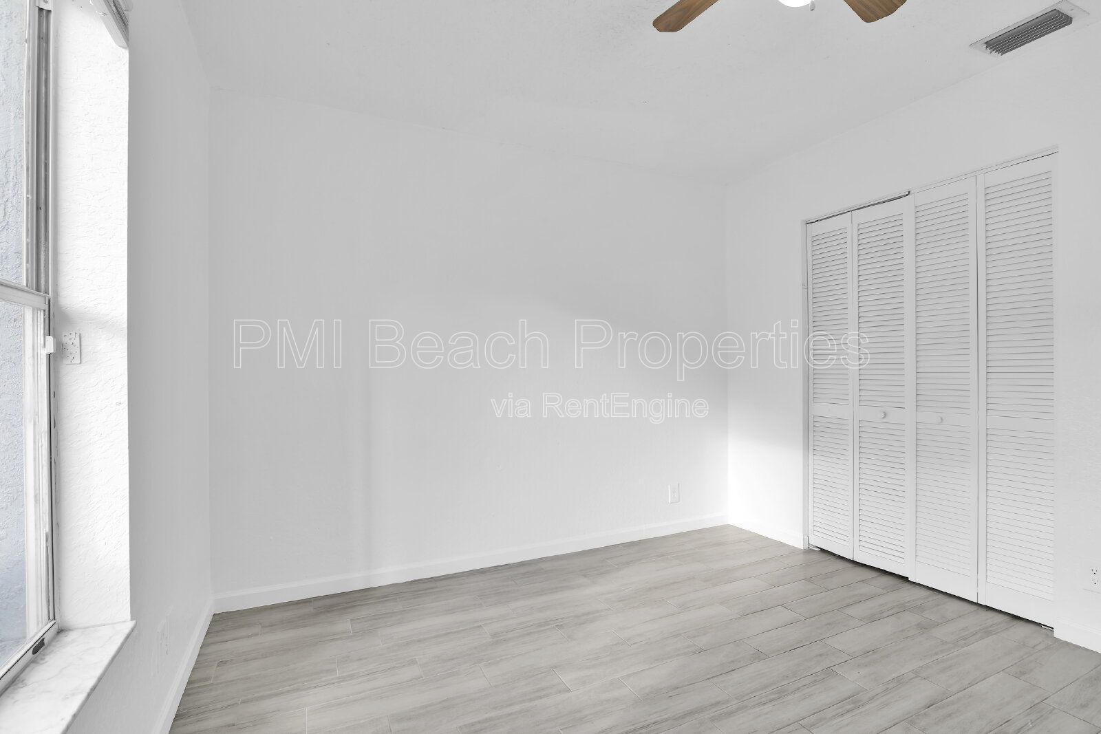 Spacious 4 Bedroom Townhouse in Wellington! property image