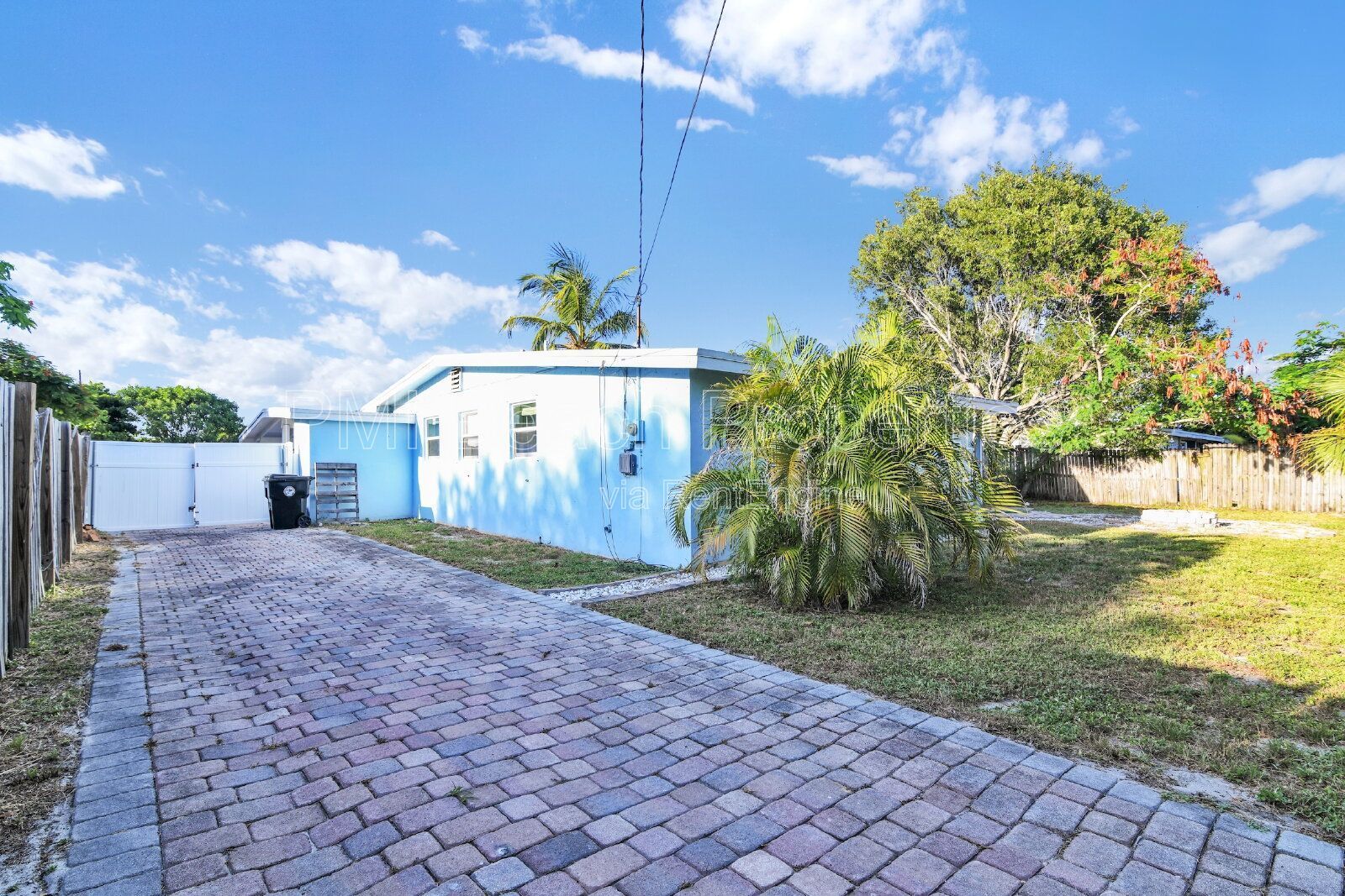 4 Bed/ 2 Bath home in Lake Worth! property image
